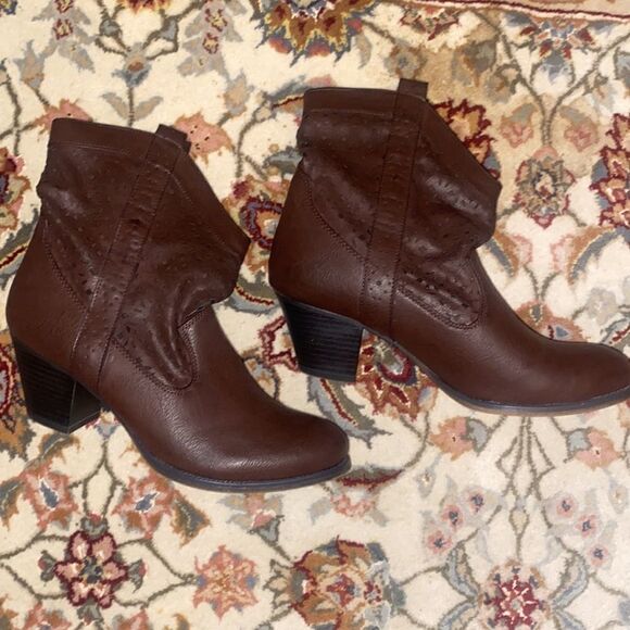 Falls Creek Brandy Booties! - Picture 4 of 11